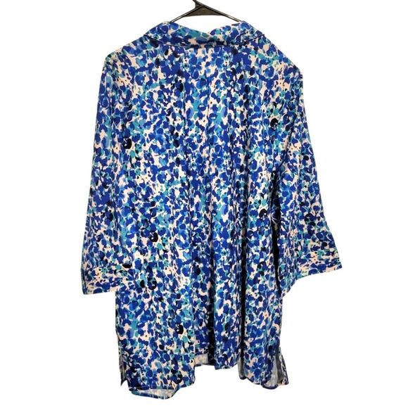 Catherines Blue & White Abstract Print Button Up Blouse, Plus Size 1X - Picture 2 of 7